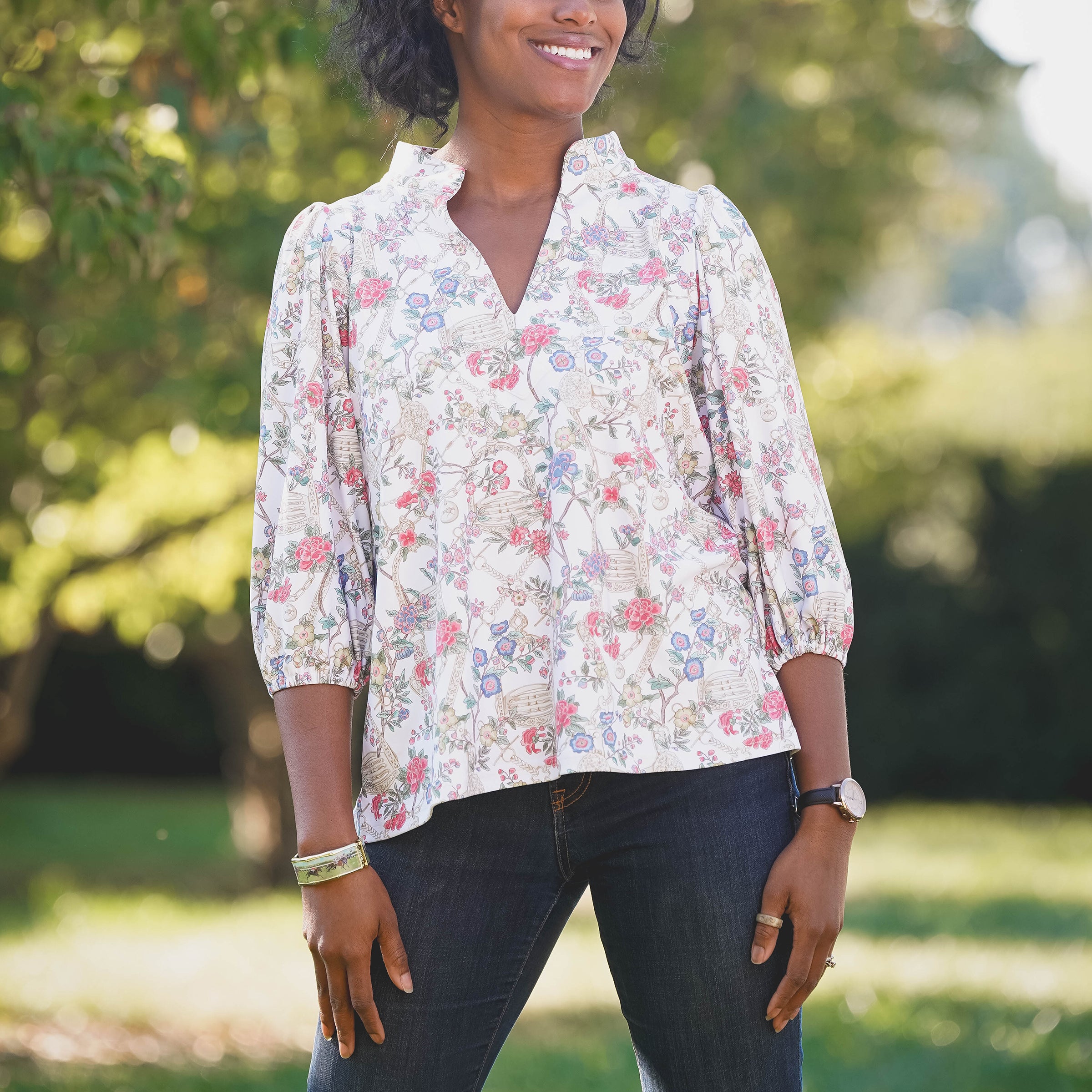 Smith &amp; Quinn Keeneland Women&#39;s Saddle Up Floral Eliza Top